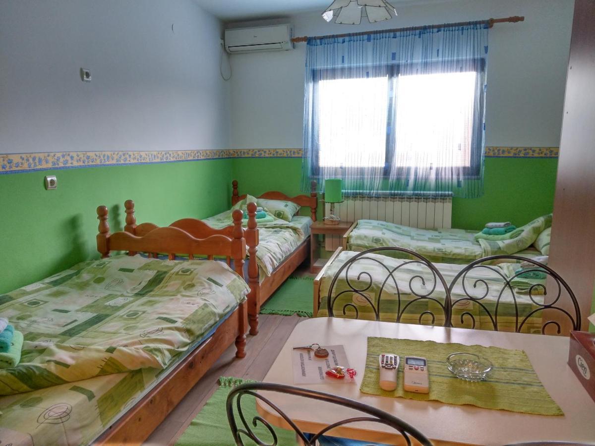 Apartment Harmonija Апатин Экстерьер фото