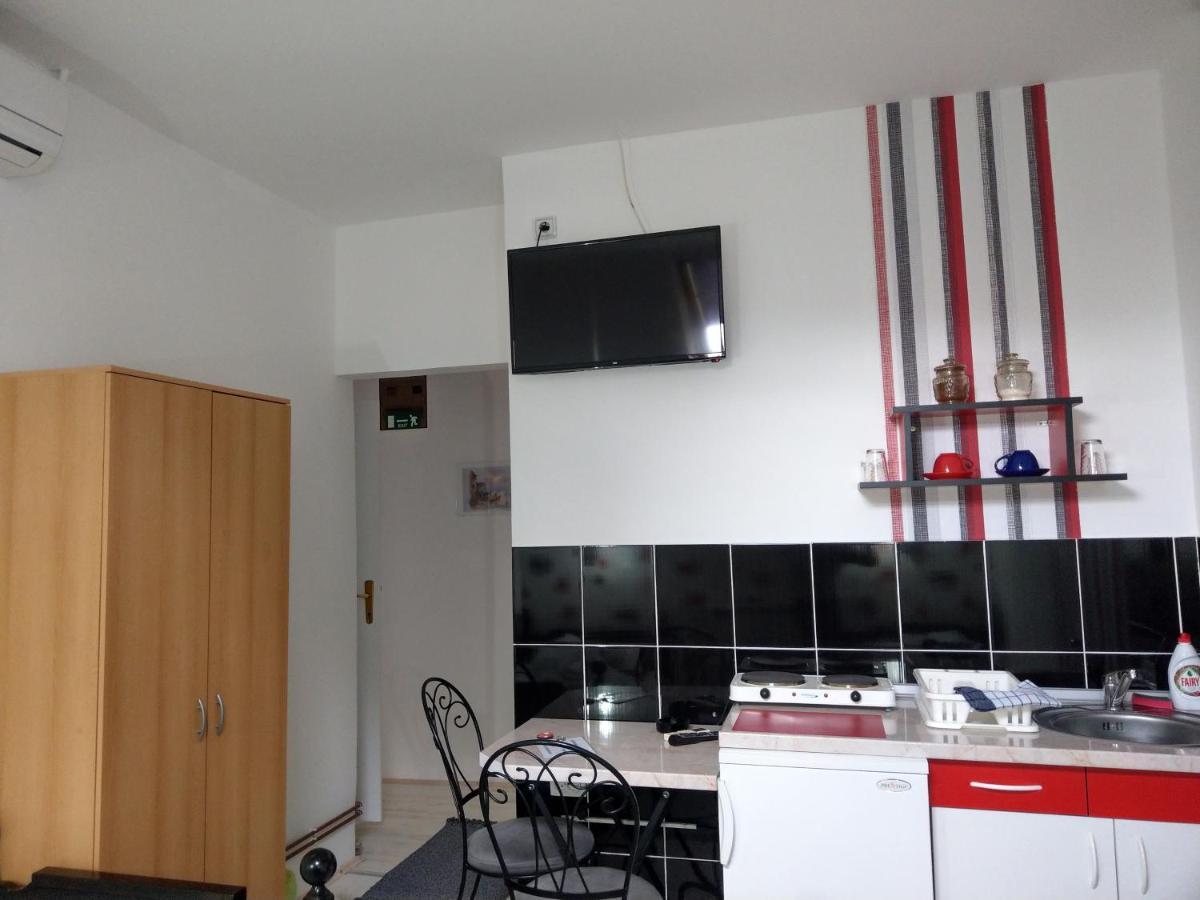 Apartment Harmonija Апатин Экстерьер фото